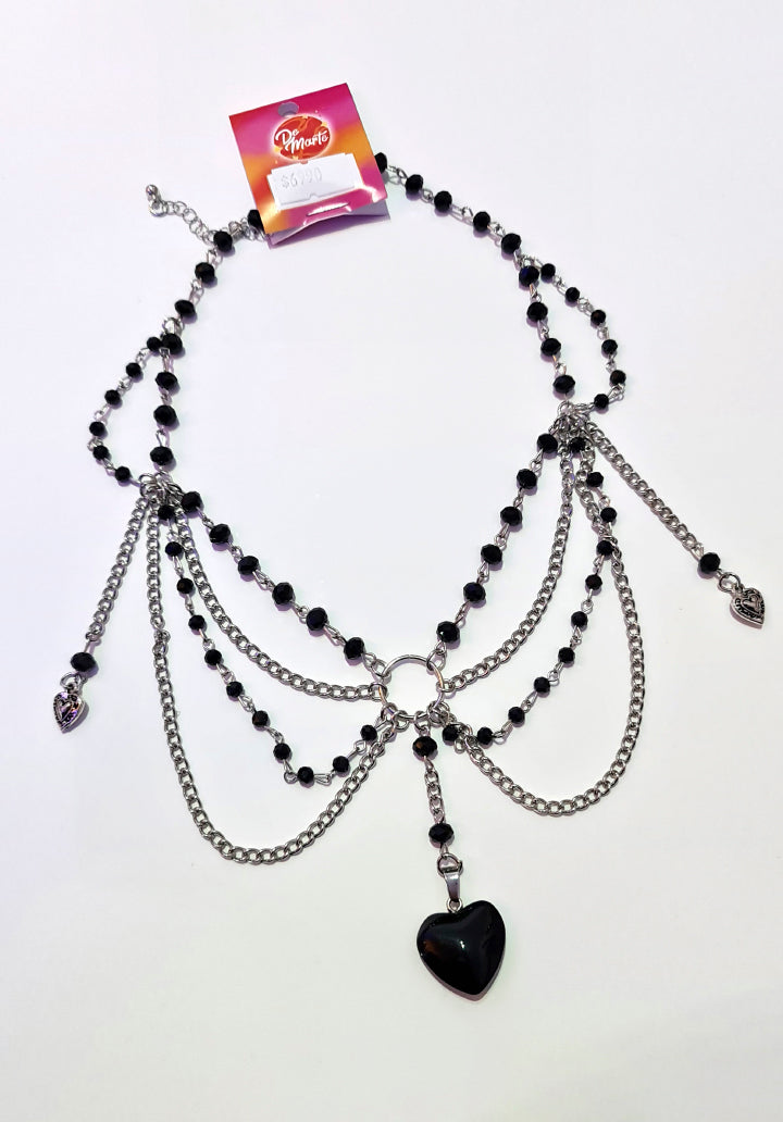 Collar de corazón negro